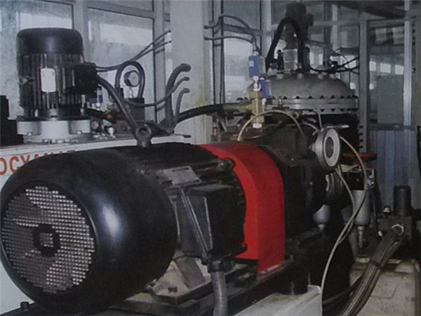 PU-600��ѹ�����豸